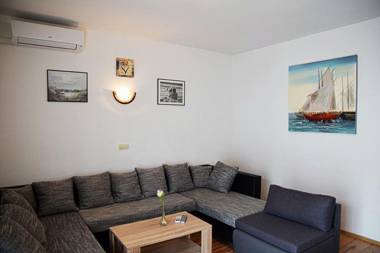 Apartments Margareta & Ena マリンスカ エクステリア 写真